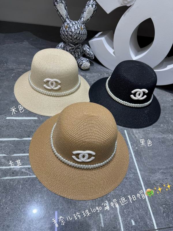 Chanel top hat dx138
